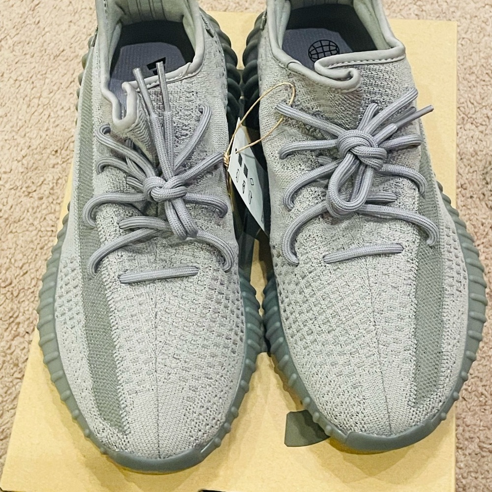adidas Yeezy Boost 350 V2 Grey